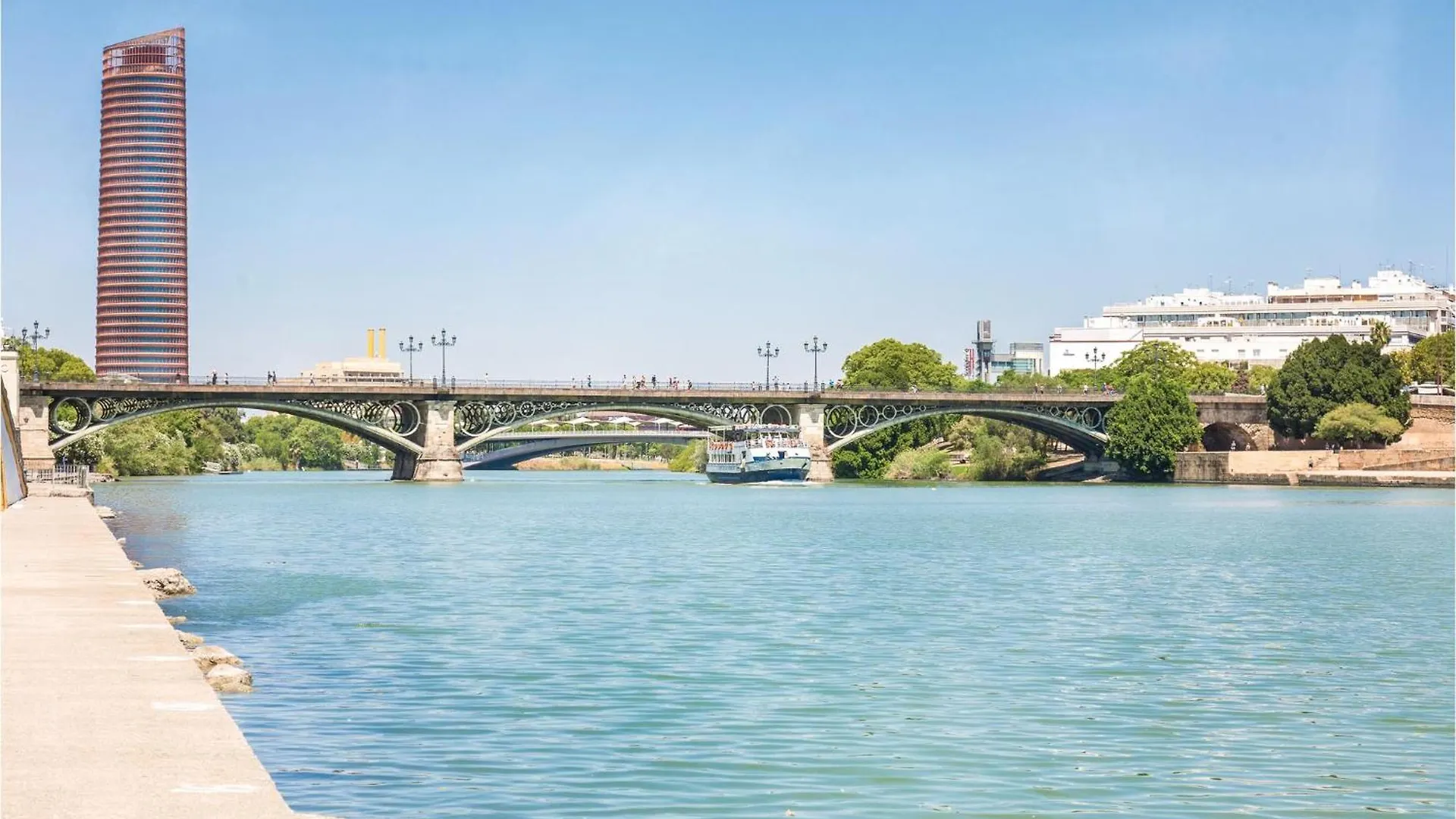Beautiful Apartment In Sevilla With Wifi