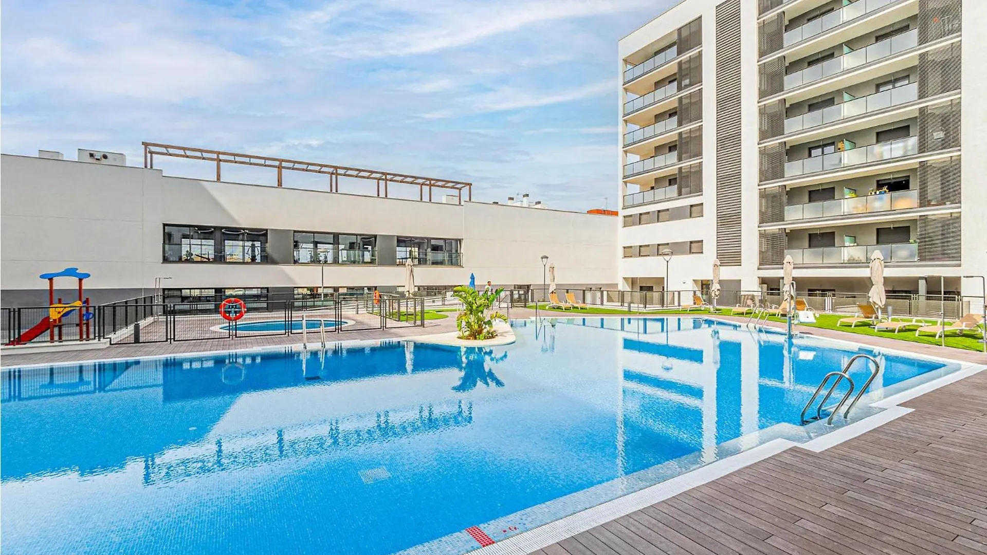 Beautiful Apartment In Sevilla With Wifi